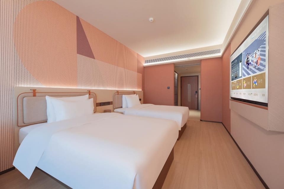 Orange Hotel Fuzhou Taijiang Suning Plaza Hotel in Fujian