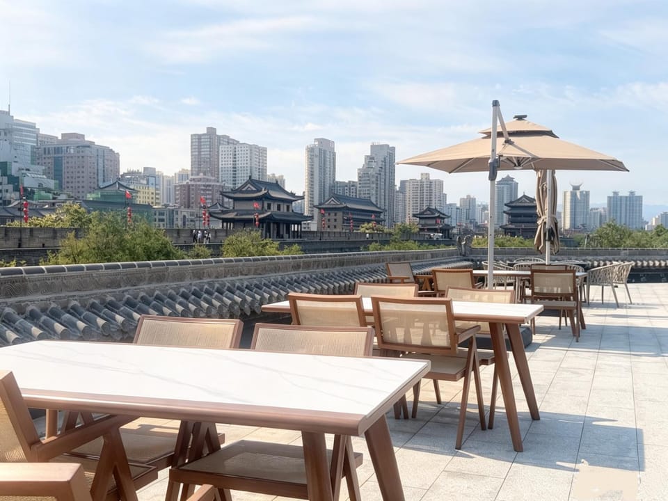 Balcony/Terrace, City view
