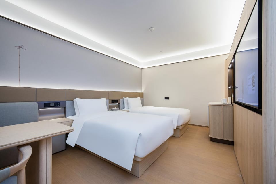 JI Hotel Guangzhou Pazhou Metro Station Hotel in Guangzhou