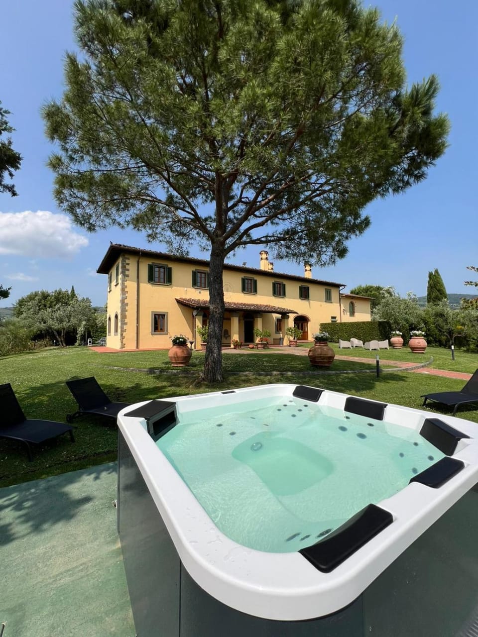 Property building, Day, Natural landscape, Garden, Garden view, Pool view, Swimming pool, sunbed