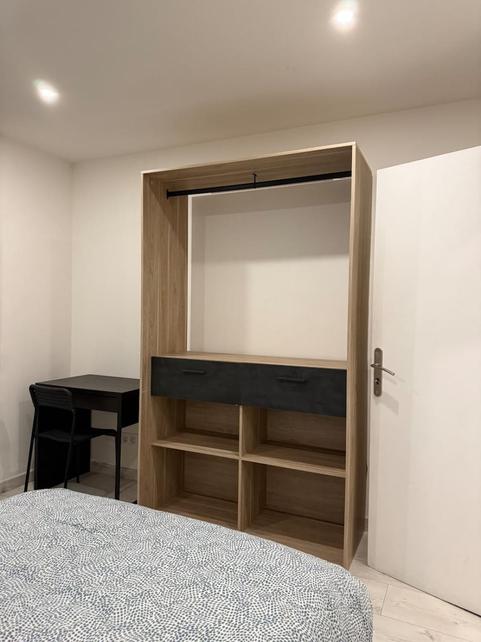 Appartement T4 avec parking privée et balcon ! Apartment in Nimes