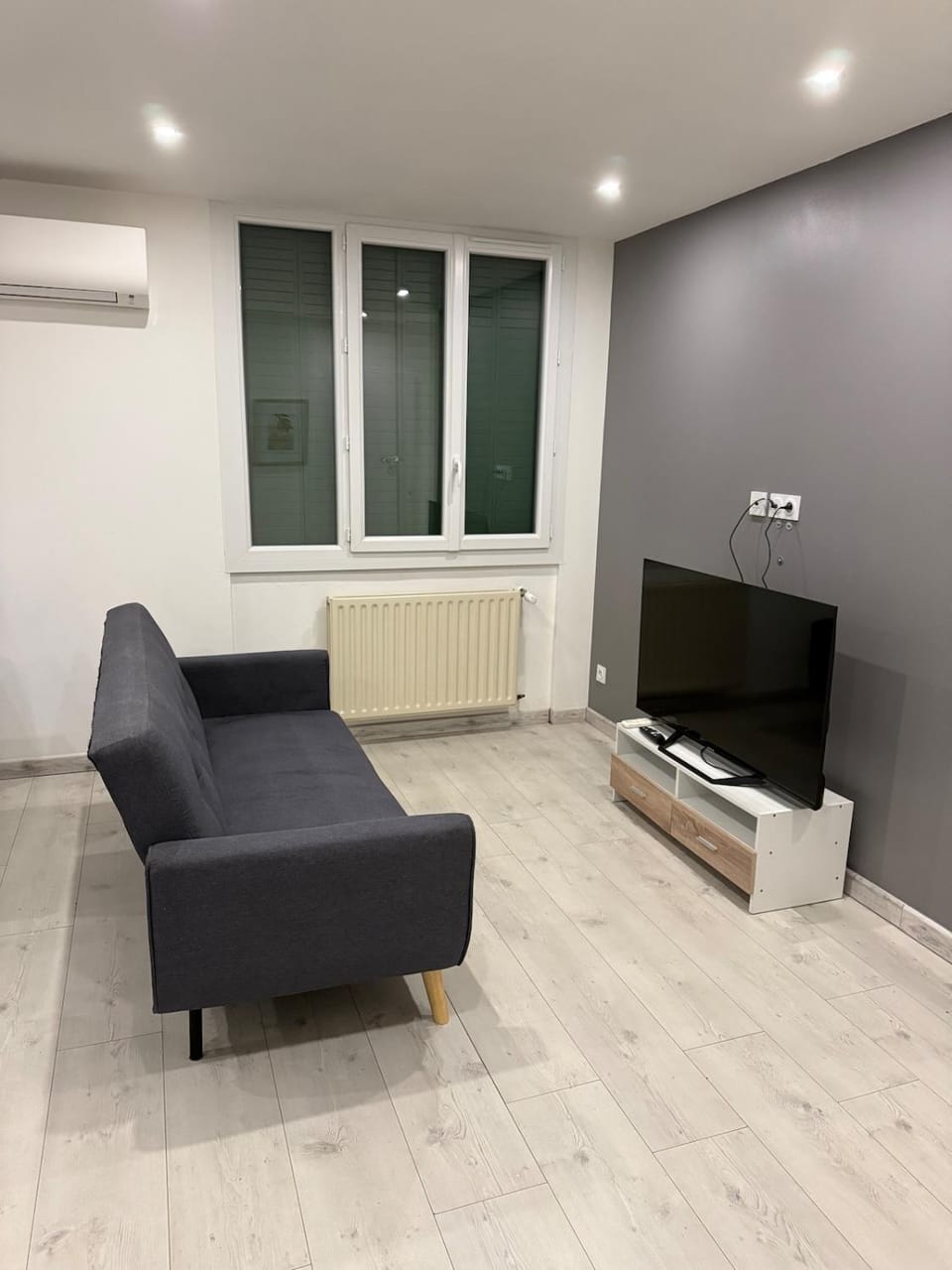 Appartement T4 avec parking privée et balcon ! Apartment in Nimes