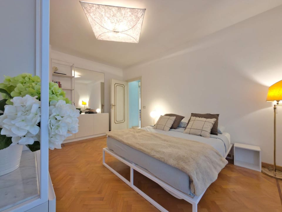 Homeby, Horizon Penthouse Apartment in Turin