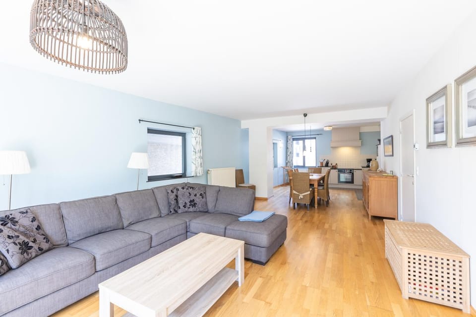 LECOMTE - New Helmond 219 Apartment in Ostend