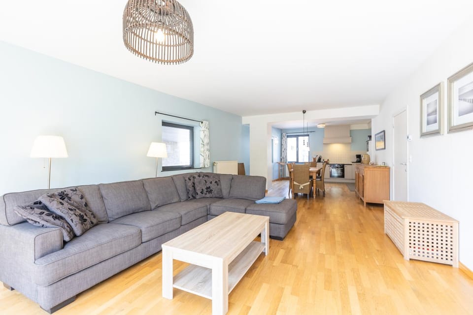 LECOMTE - New Helmond 219 Apartment in Ostend