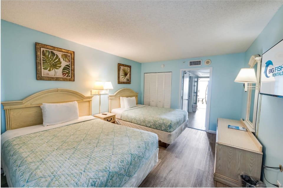 High Floor, Direct Oceanfront Views,Camelot Resort House in Myrtle Beach
