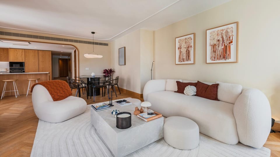 Living room, Seating area