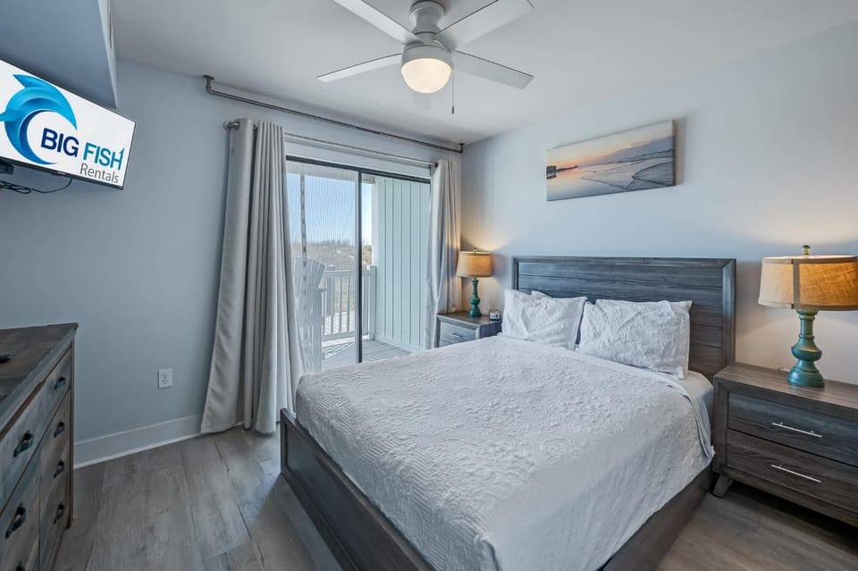 2BR at North Myrtle's Kings View, Low Level,Views! House in North Myrtle Beach
