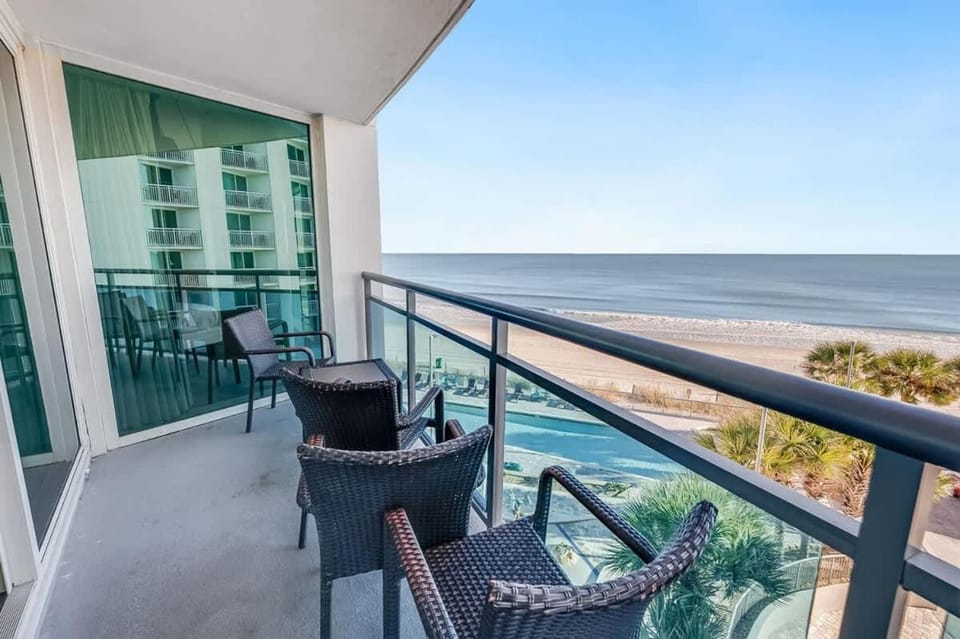 New Corner Suite 2BR, Direct Ocean and City Views House in Myrtle Beach