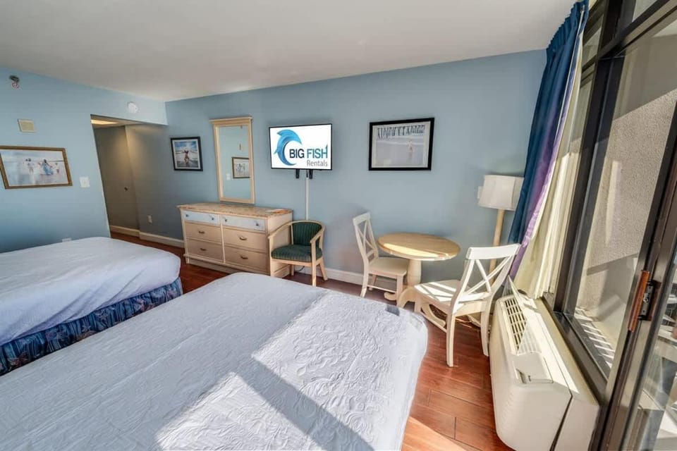 High Floor Studio, Oceanfront, Heated Pools,Views House in Myrtle Beach