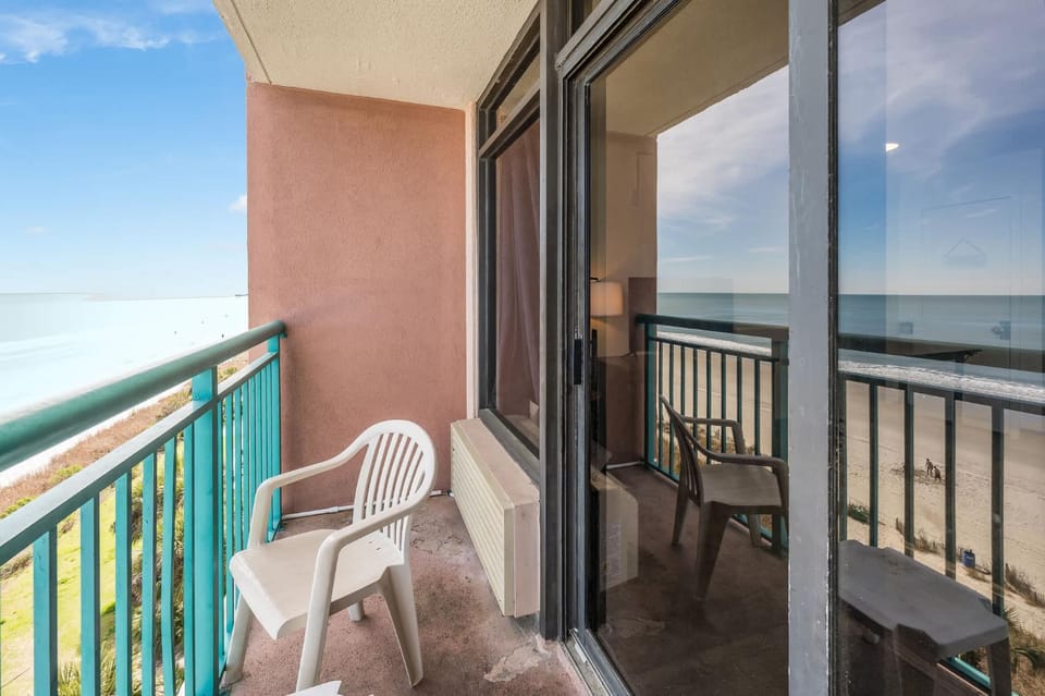 New DirectOceanfront 1BR at Sandcastle South,Pools House in Myrtle Beach