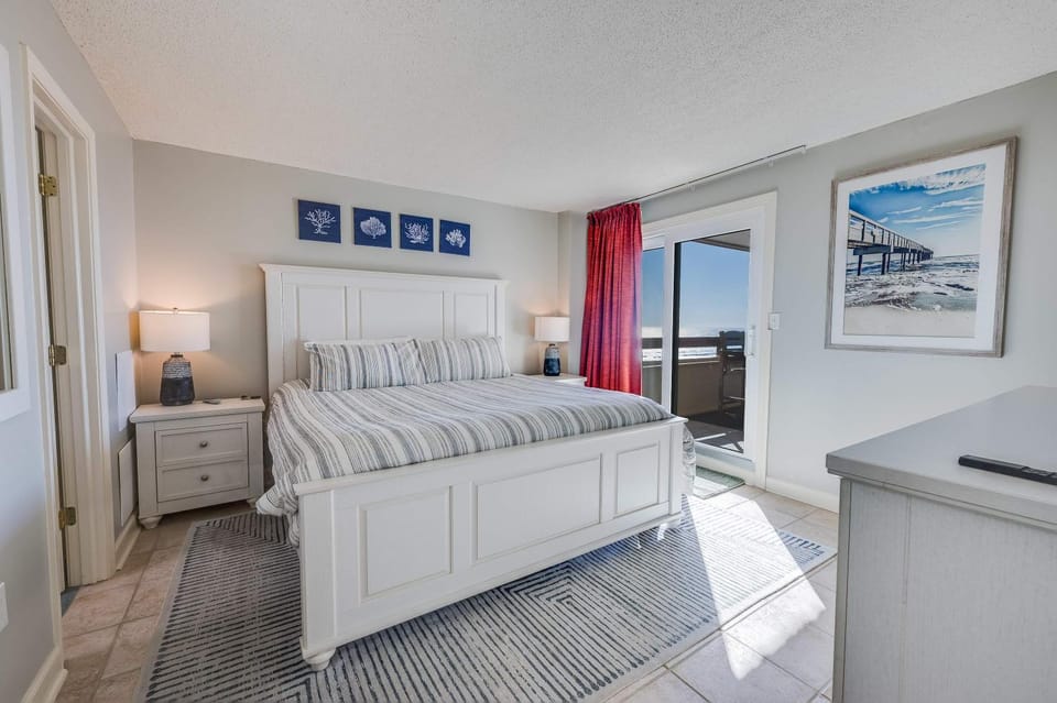 Sea Pointe 2BR Condo Oceanview, Views, Large Condo House in North Myrtle Beach