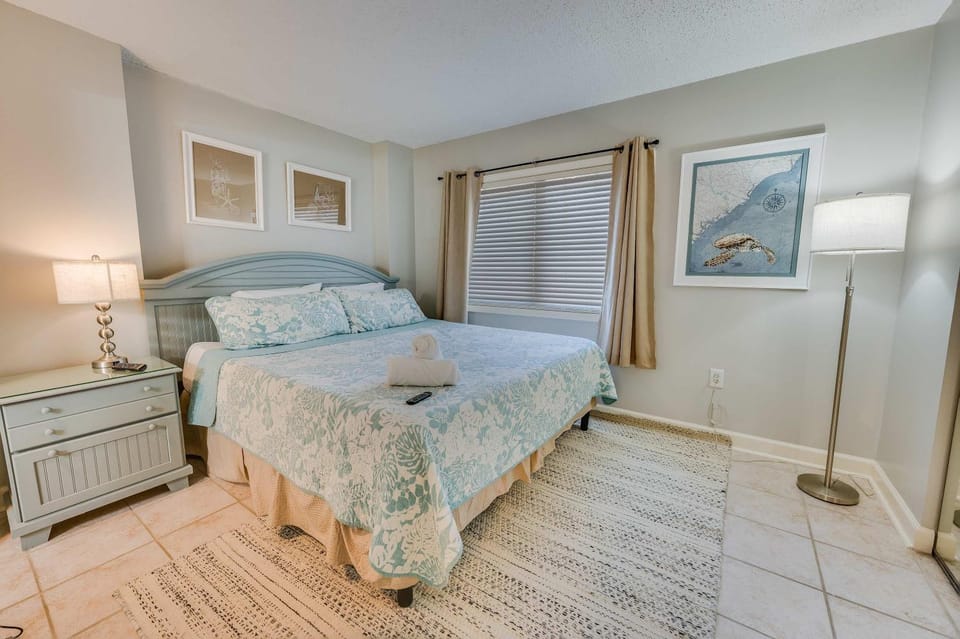 Sea Pointe 2BR Condo Oceanview, Views, Large Condo House in North Myrtle Beach