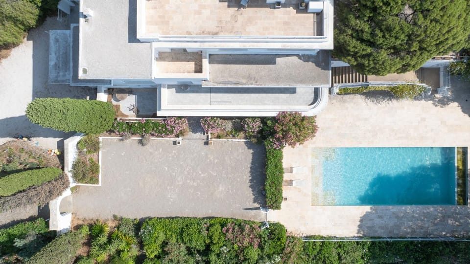 JAMES FCD94 - superb vintage design luxury villa with pool & St Maxime sea view Villa in Sainte-Maxime