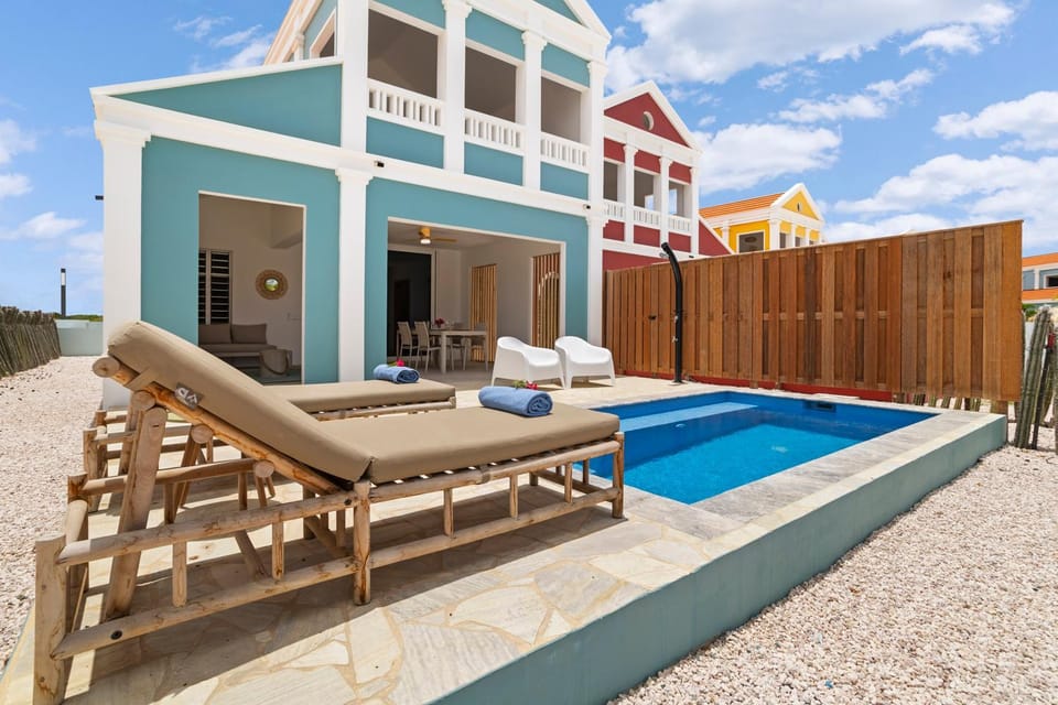 Pool view, Swimming pool, Swimming pool, sunbed