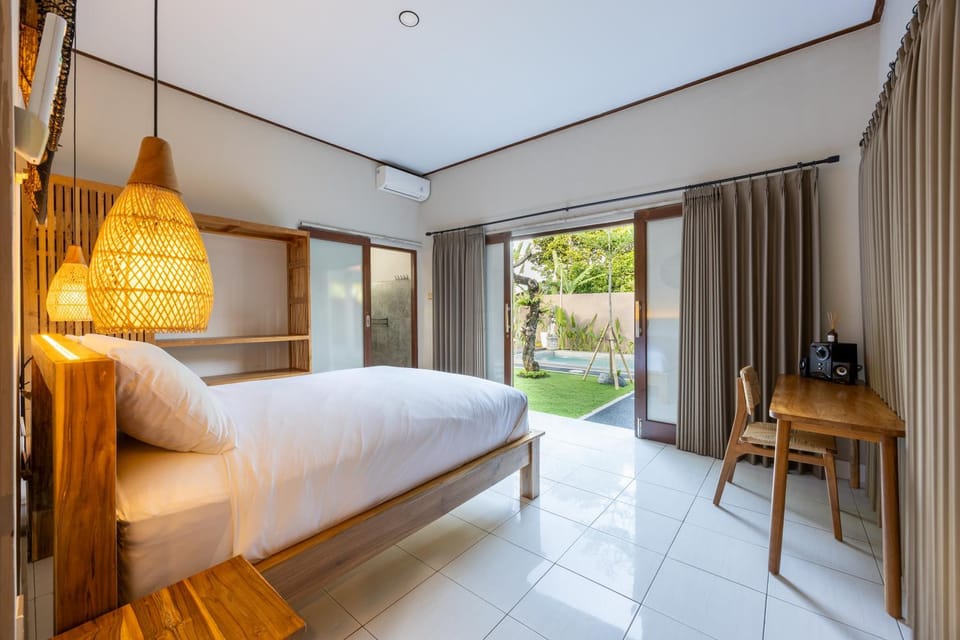 Bedroom, Garden view