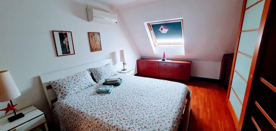 Property building, Living room, Bedroom