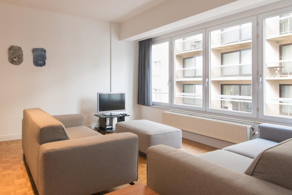 LECOMTE - The Shoreline Seaview 187 Apartment in Ostend