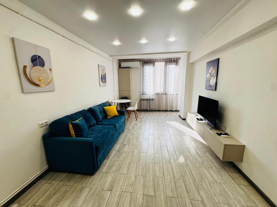 Communal lounge/ TV room, TV and multimedia, Living room, Seating area