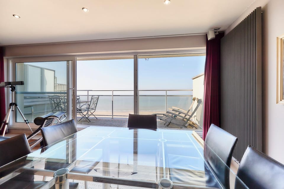 LECOMTE - Sunset Shores 185 Apartment in Ostend