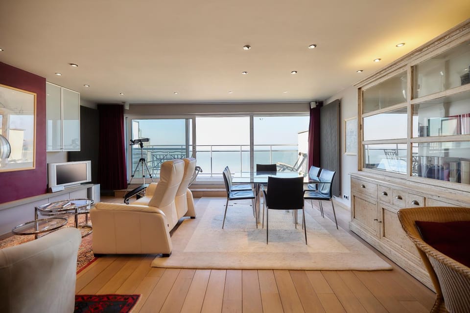 LECOMTE - Sunset Shores 185 Apartment in Ostend