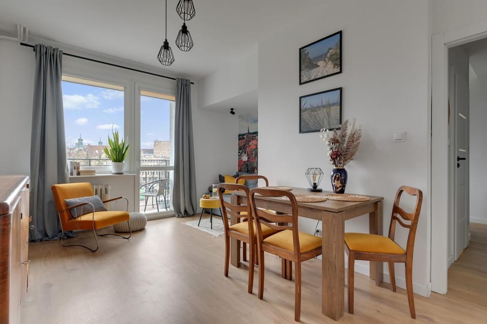 Balcony/Terrace, Living room, Seating area, Dining area