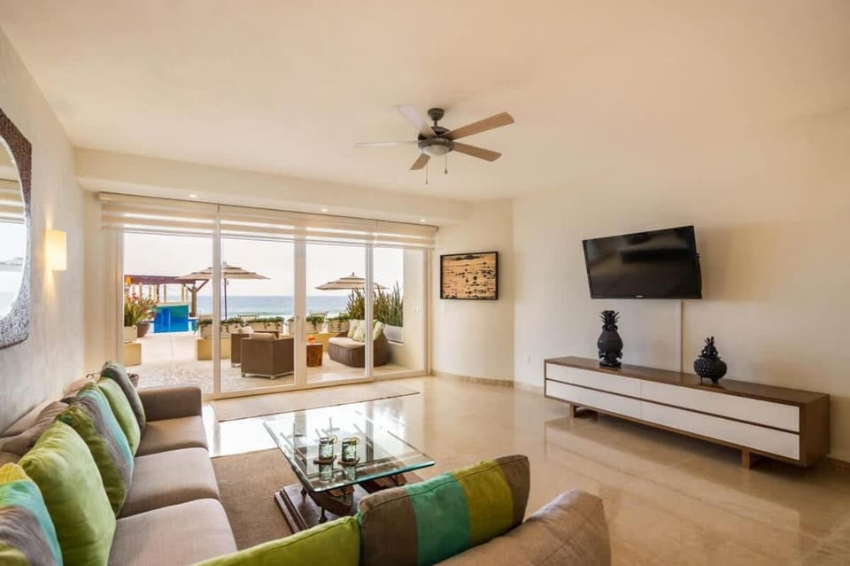 Luxury Oceanfront Condo Infinity Pool House in State of Nayarit