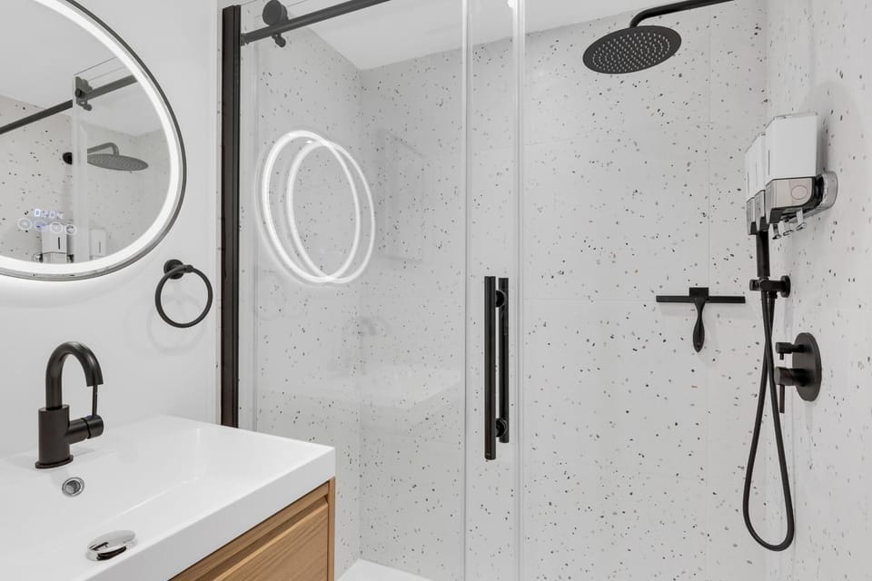 Shower, Bathroom