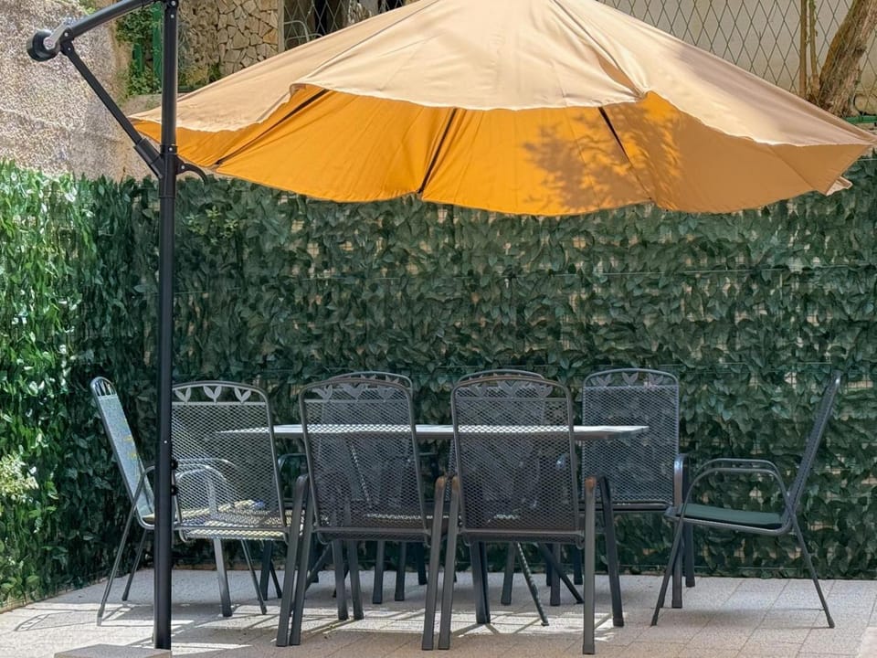 Knez Apartments with terrace Apartment in Makarska