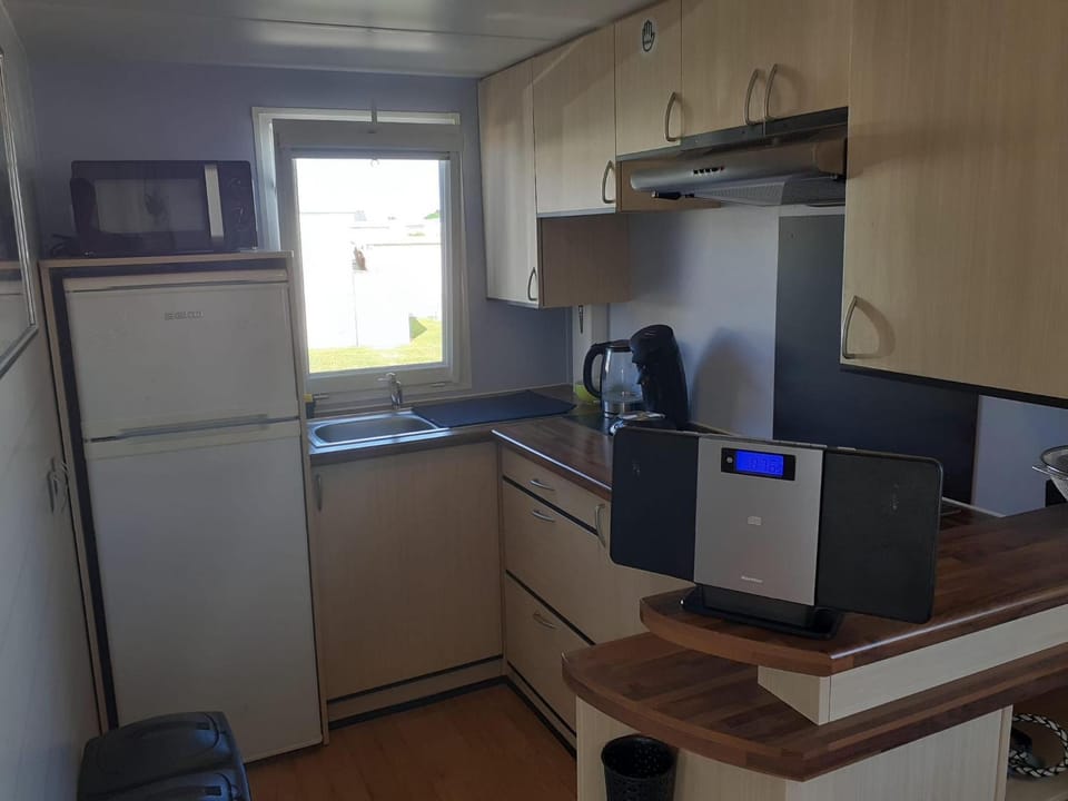 NORDSEE GLAMPING Mobilheim Chalet 2467 House in Bredene