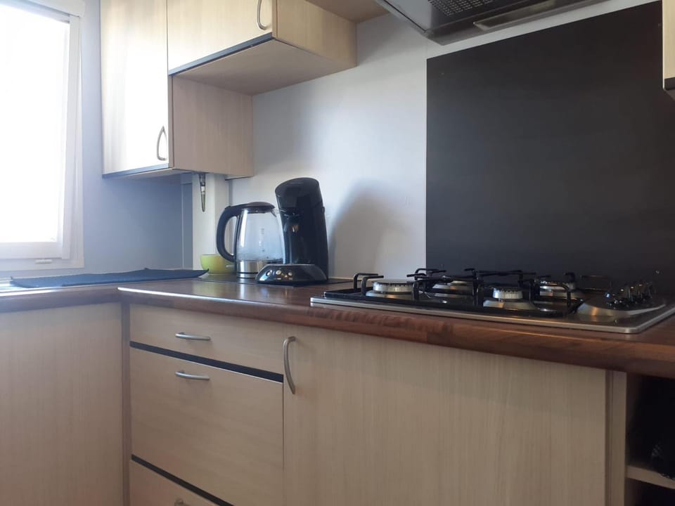 NORDSEE GLAMPING Mobilheim Chalet 2467 House in Bredene