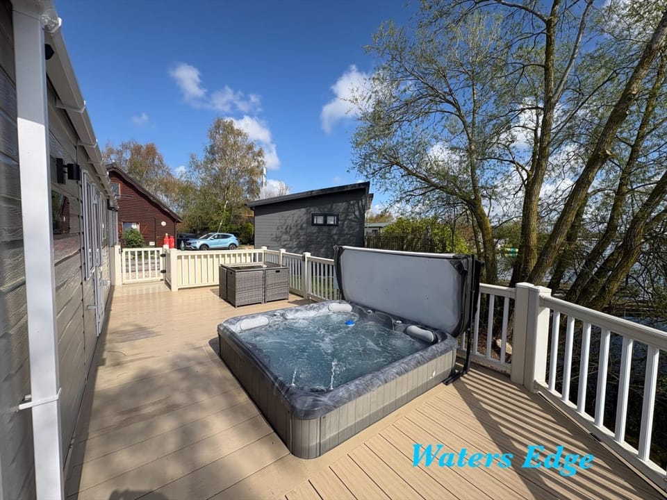 Day, Hot Tub, Balcony/Terrace