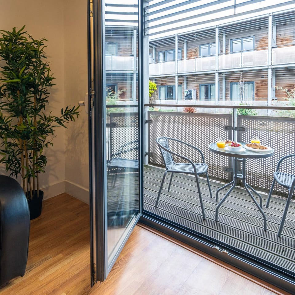 Property building, Balcony/Terrace