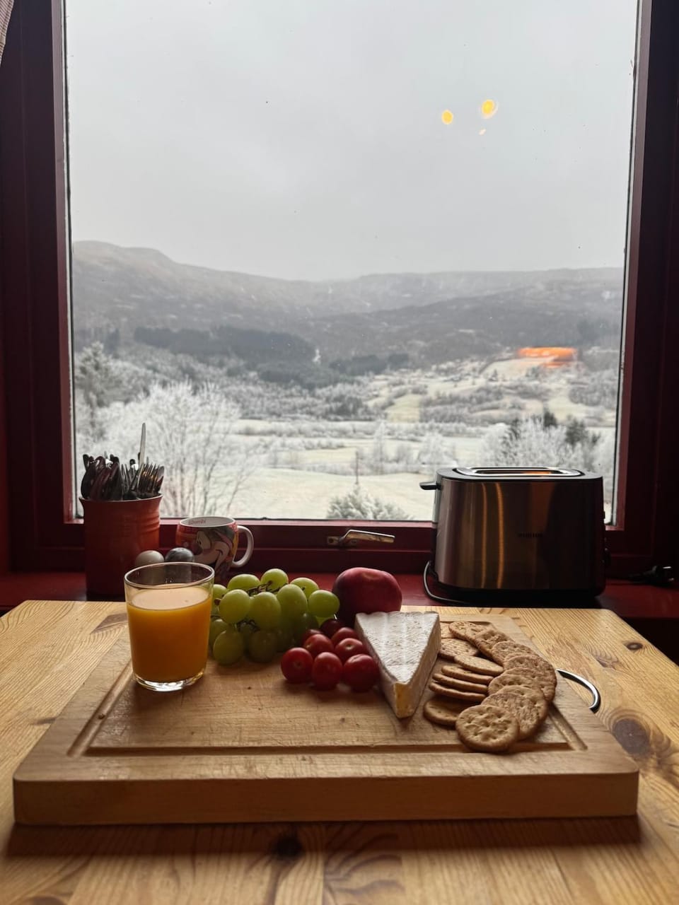 Natural landscape, Food and drinks, Food, Mountain view, Drinks