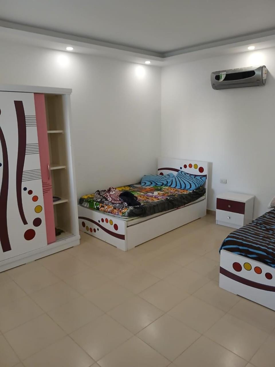 Photo of the whole room