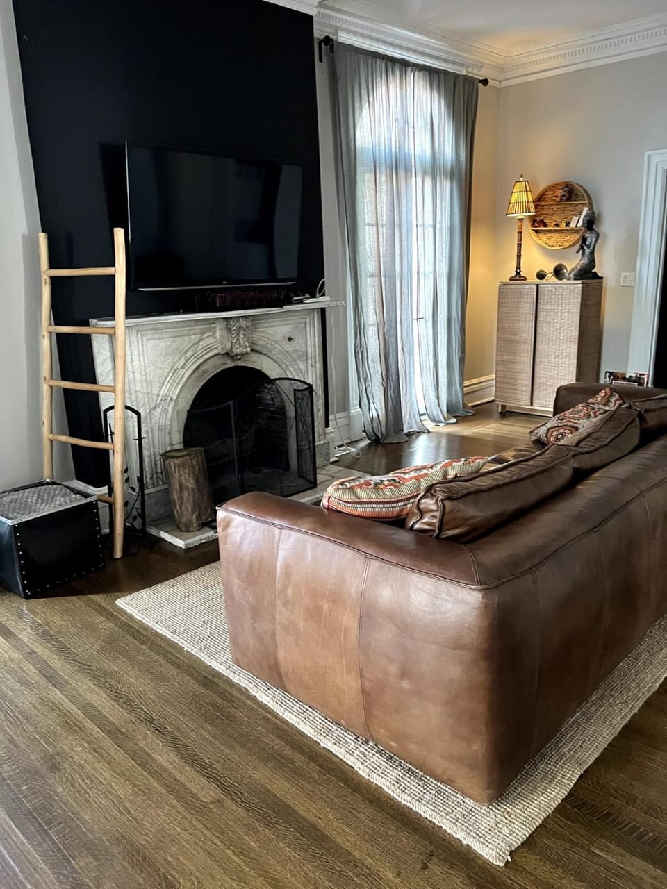 1Br Apt In Mansion With Indoor Pool Hot Tub Apartment in Hamilton