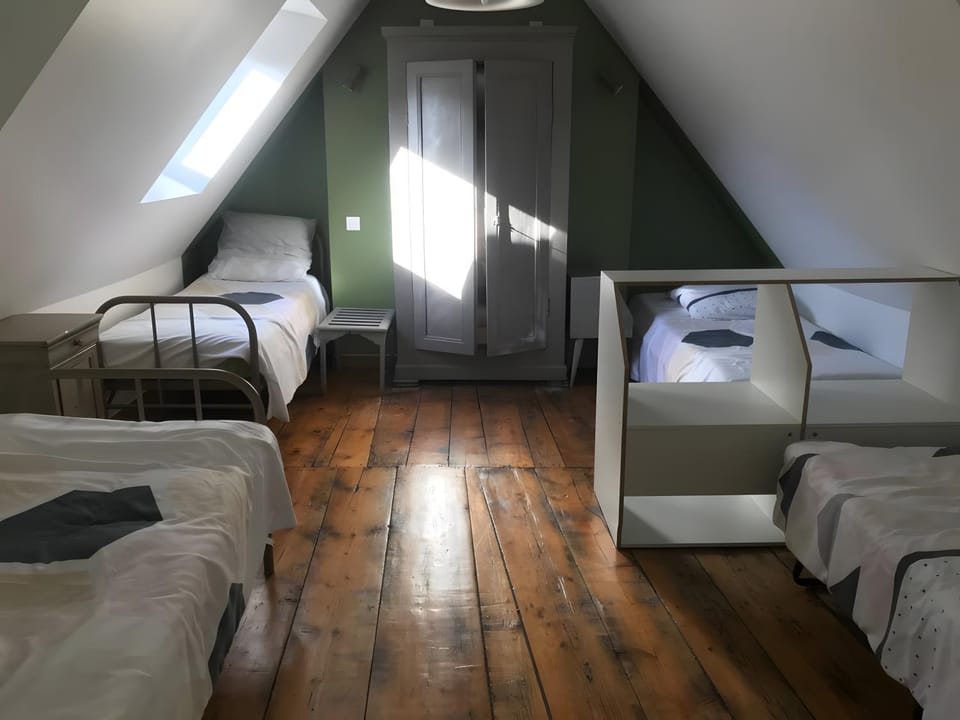 Property building, Living room, Bedroom