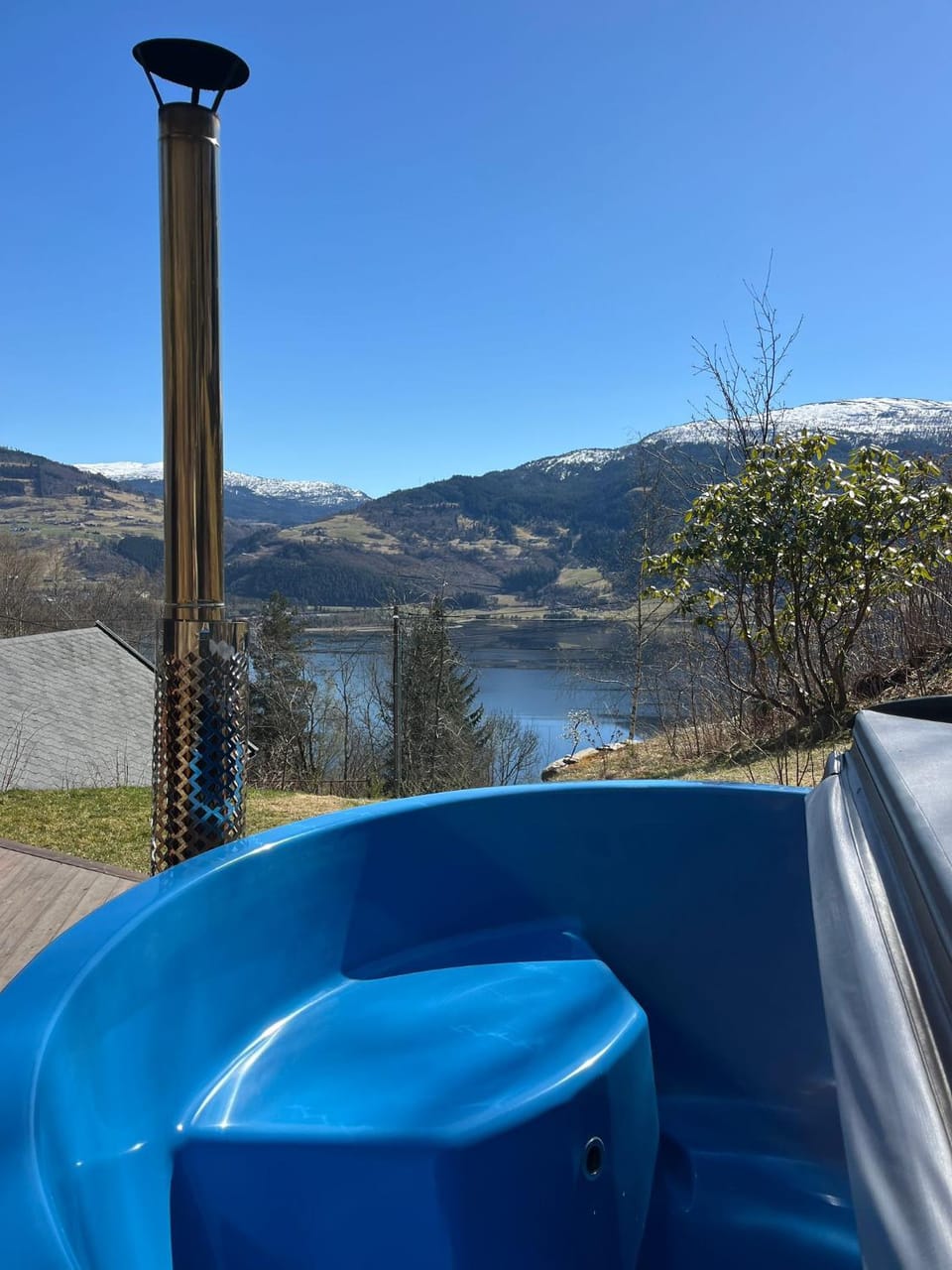 Spa Villa - Sauna, Hot Tub & Private Waterfall Apartment in Vestland