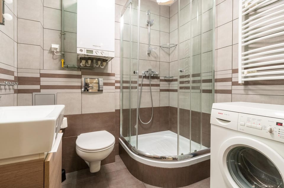 Shower, Toilet, Bathroom, washing machine