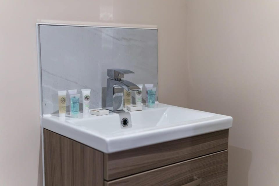 Spacious Salford Quays Apartment, Prime Location Apartment in Salford