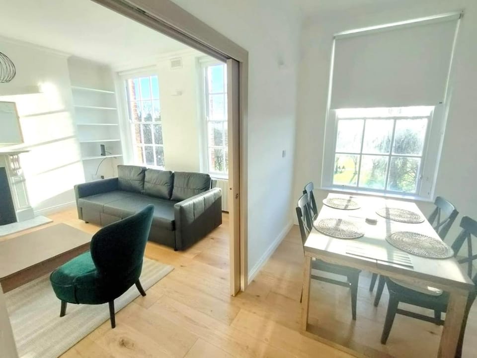 Modern and Spacious 2 bed Apt Apartment in Dublin