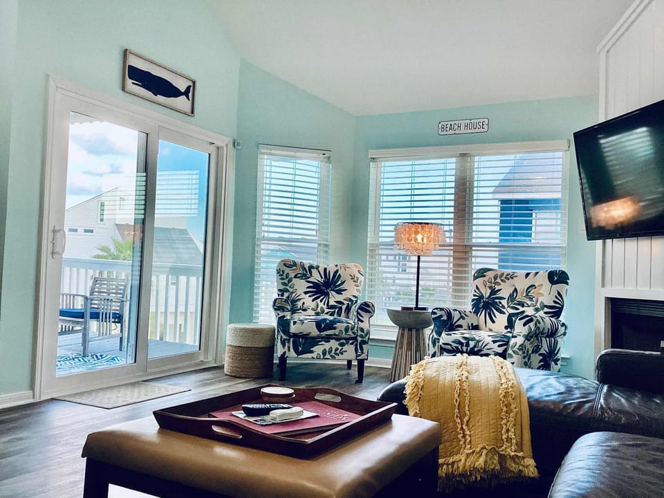 Saltwater Solace For 8 House in Hitchcock