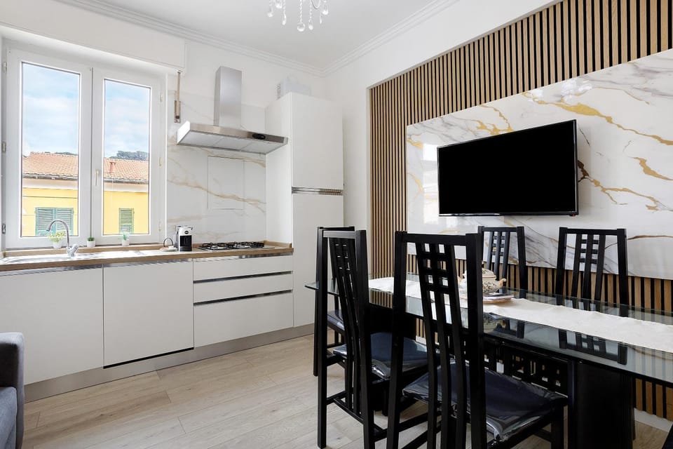 Property building, Kitchen or kitchenette, Living room