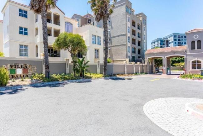 Property building, Street view, Parking