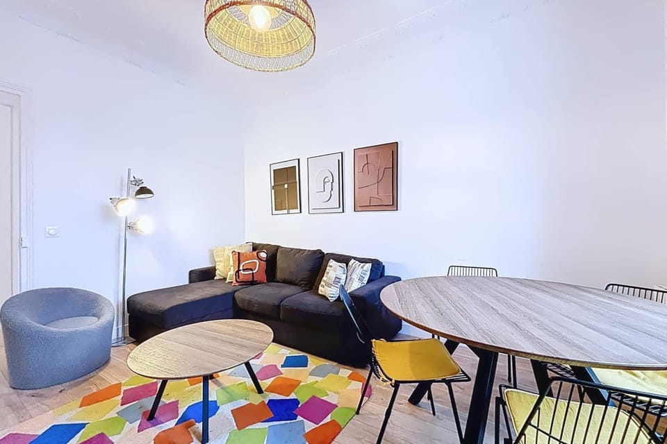 Large 3-room apartment near Porte de Versailles Apartment in Paris