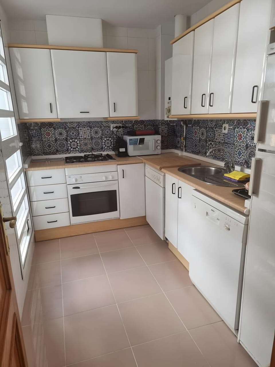 Kitchen or kitchenette, Living room
