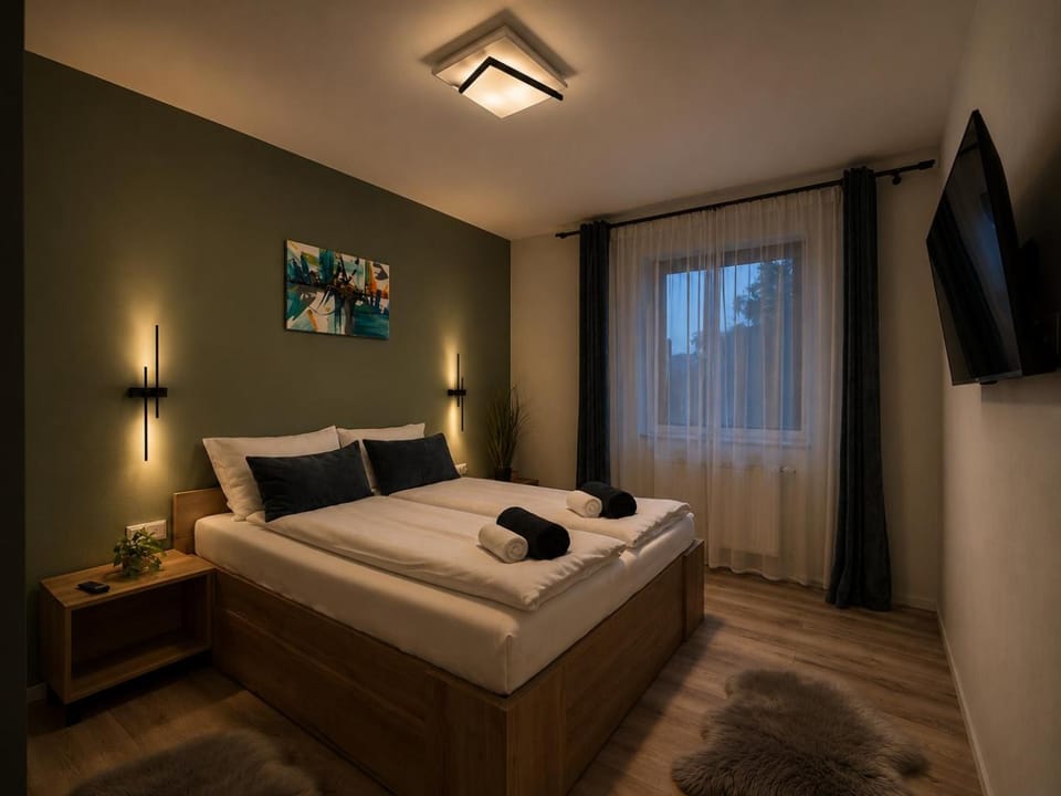 Photo of the whole room, Bedroom