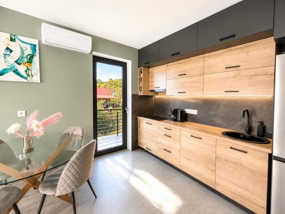 Kitchen or kitchenette, kitchen, kitchen