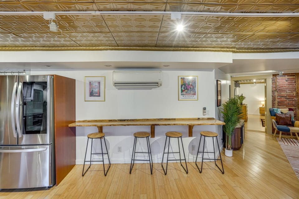 Walk to Athens Riverfront Park! Modern-Retro Apt Apartment in Athens