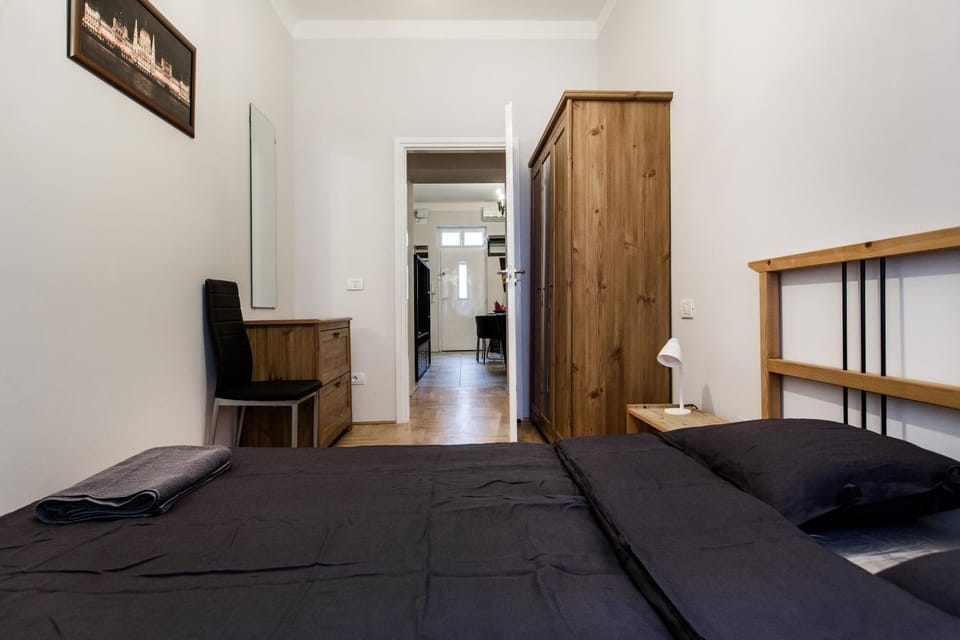 HR45 Grandissimo 3-bedroom 2-bathroom apt Apartment in Budapest